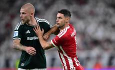 Φαν Ντρόνγκελεν: «Χάσαμε πολλές μονομαχίες, πρέπει να σηκώσουμε το κεφάλι»
