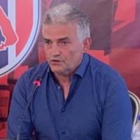 Σάκης Τσιώλης